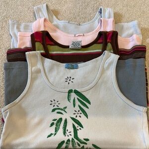 Sleeveless Tank Tops - Set of 4